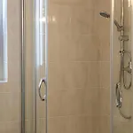 4 Bedroom Lovely In 度假居 *