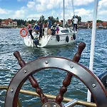 4 Bedroom Lovely In 度假居 *