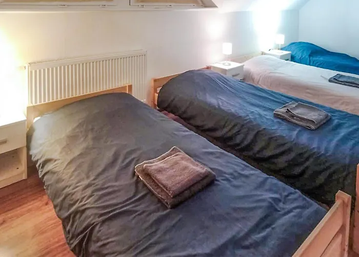 Дом отдыха 4 Bedroom Lovely In Rybical